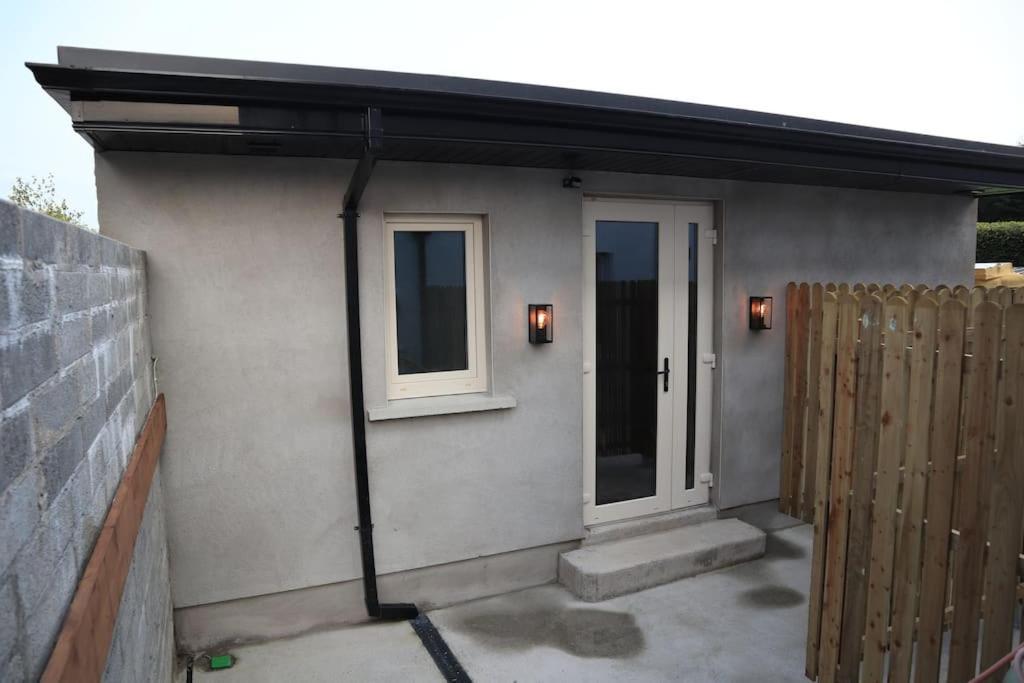 Modern Studio Apartment In Cashel คาเชล ภายนอก รูปภาพ